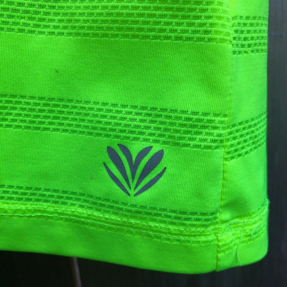Forever 21 athletic neon yellow slit-back t-shirt - Picture 3 of 5
